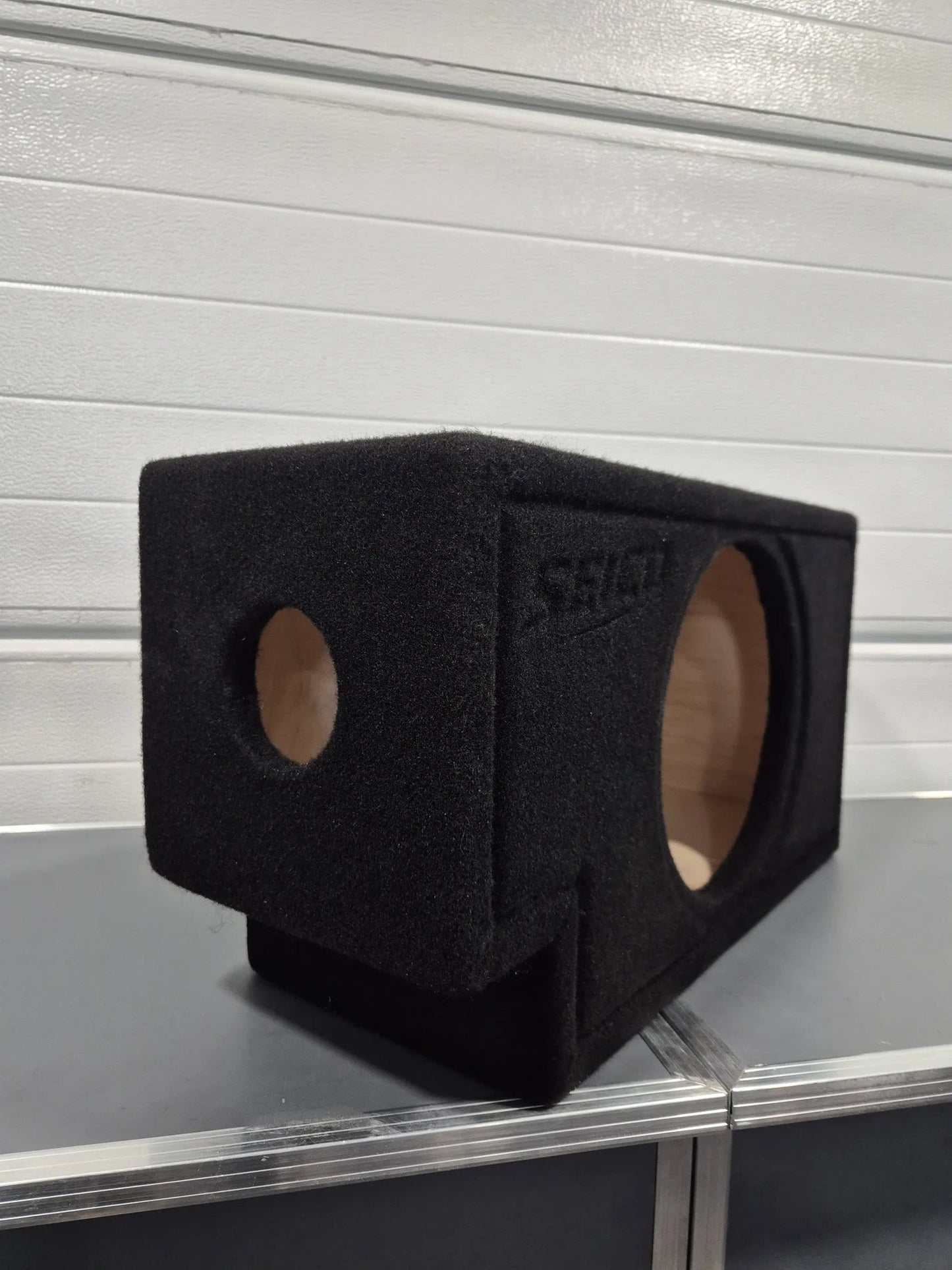 Traxter Subwoofer Enclosure - 10"
