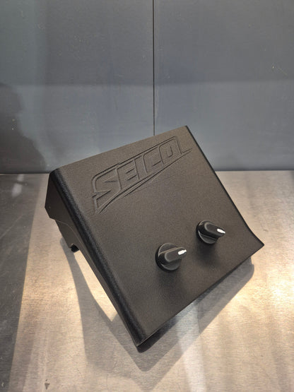 Traxter 2-DIN Stereo Housing