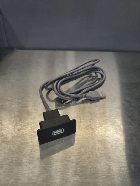 Can-Am USB port - 1.8 meters